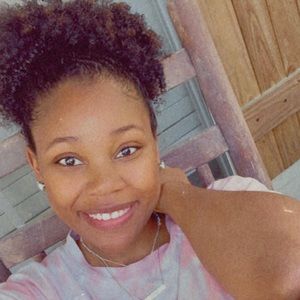 Meet your Posher, Emerald